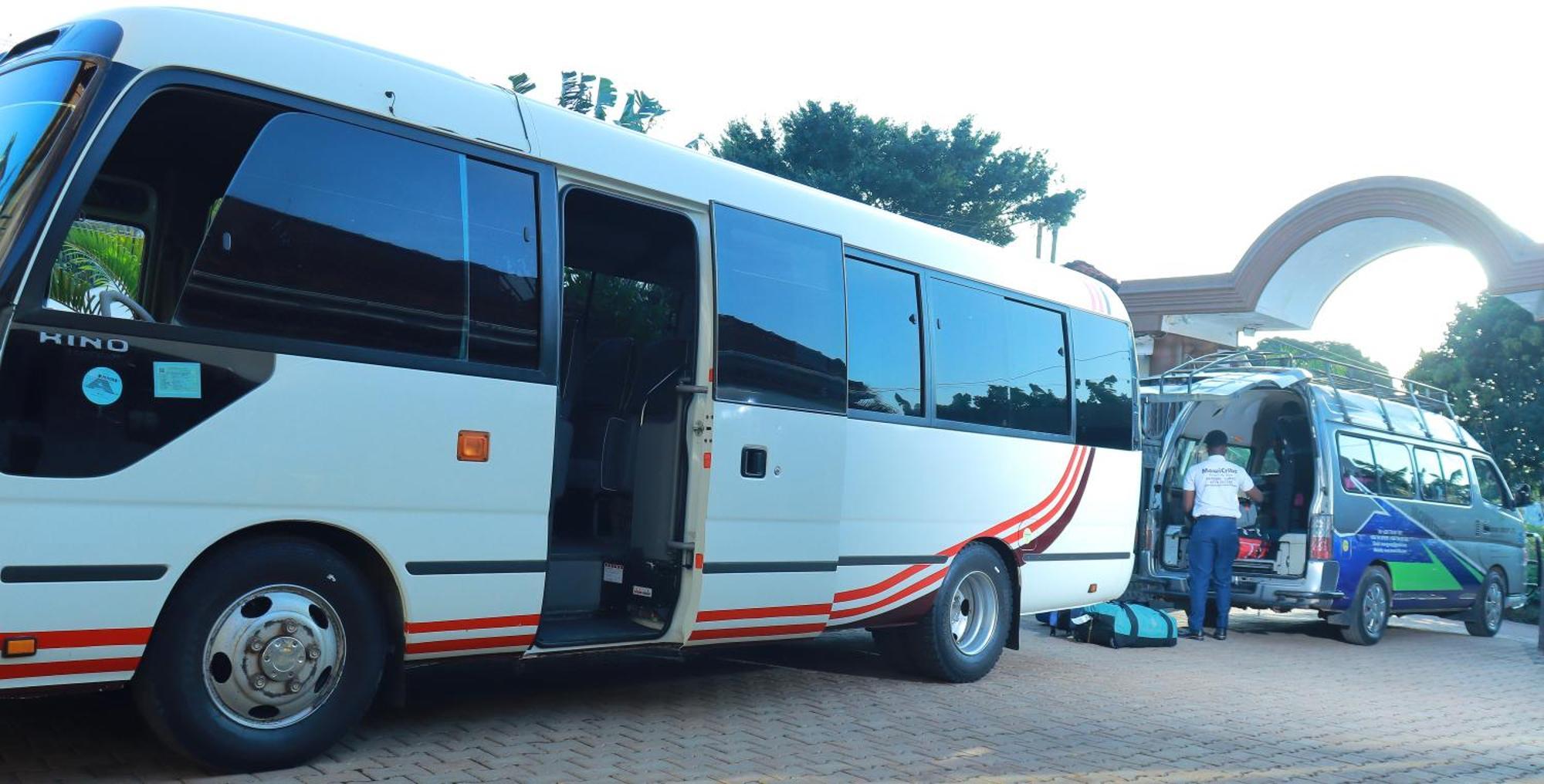 Mowicribs Hotel And Spa Entebbe Exterior photo