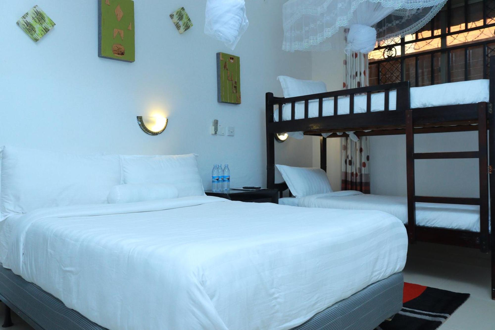 Mowicribs Hotel And Spa Entebbe Exterior photo
