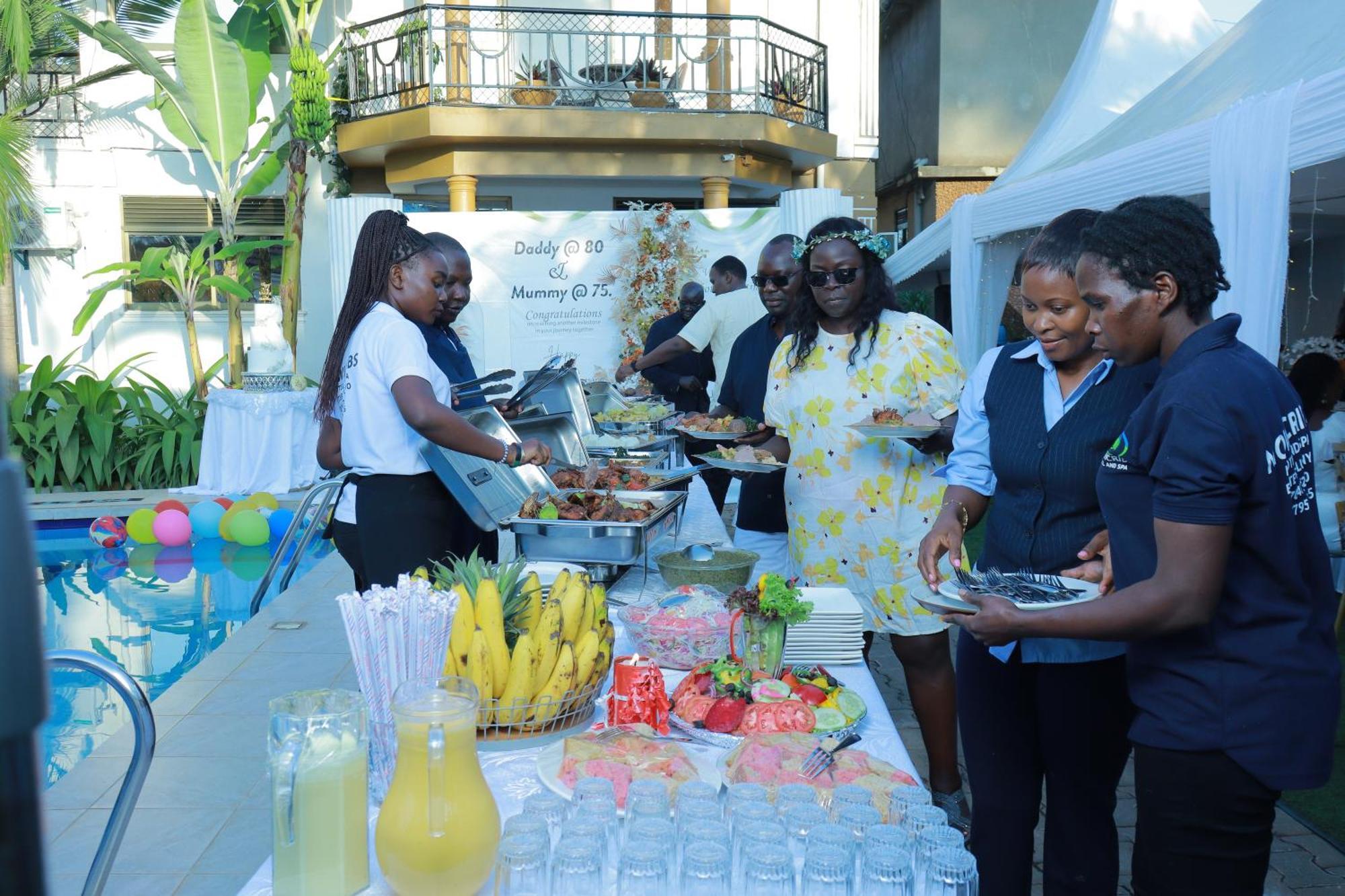 Mowicribs Hotel And Spa Entebbe Exterior photo