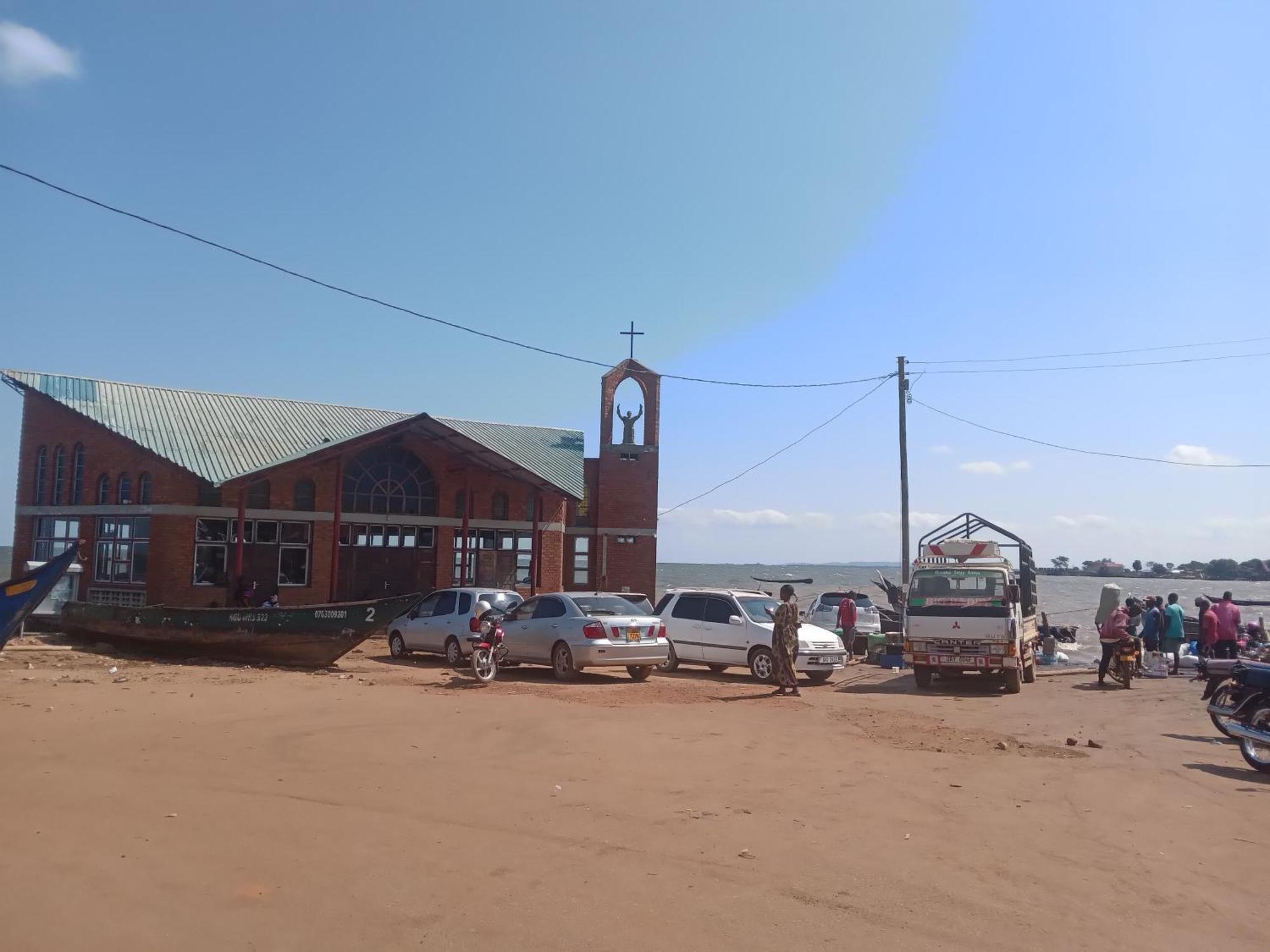 Mowicribs Hotel And Spa Entebbe Room photo